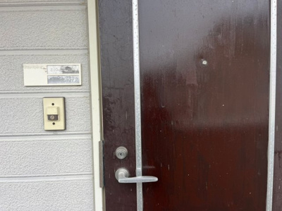 【玄関】 | クラウンハイツ彦根2 | 収納もある玄関です