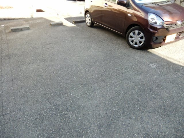 ウイング相生旭の駐車場