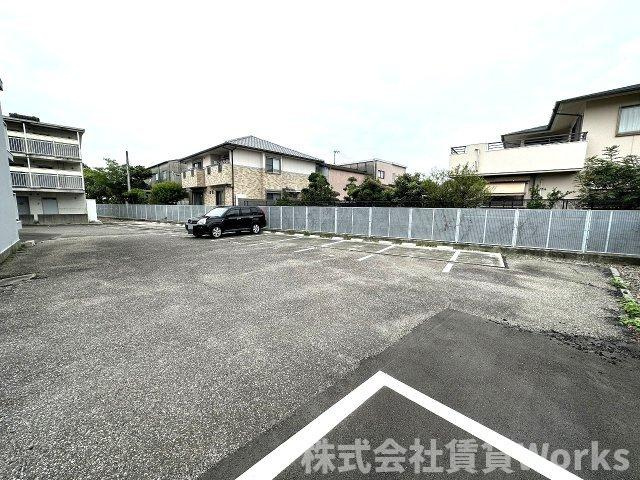 ハコニスアパートメントAの駐車場|駐車場です