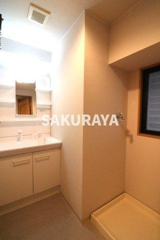 ラフェスタ足利大町の洗面所|2023年撮影。現況と異なる場合がございます。