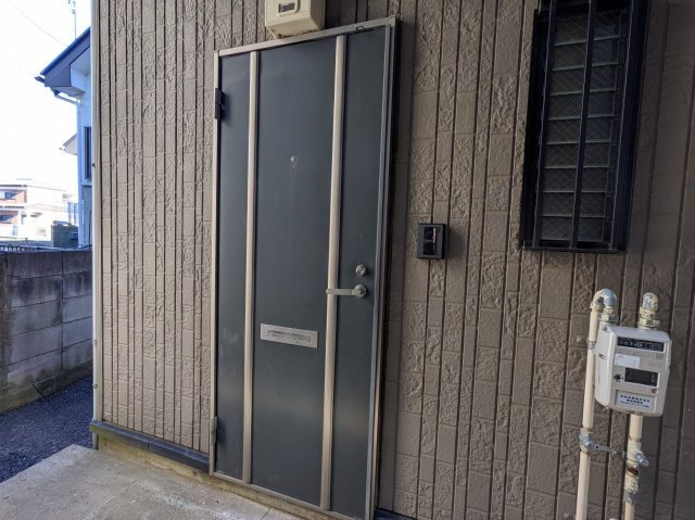 スタジオ北柏３号棟の玄関