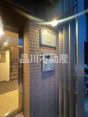 【エントランス】 | モアナハウス | 清潔なエントランスです