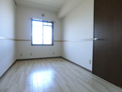 【寝室】 | 桂樹館