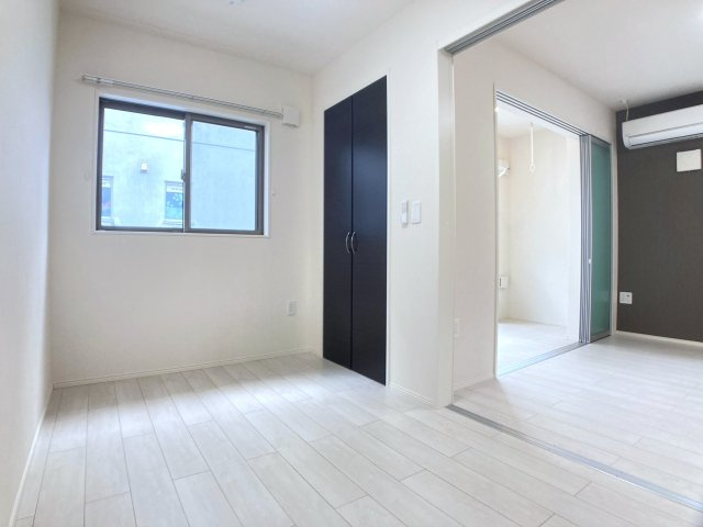 トリコロールⅡの内装