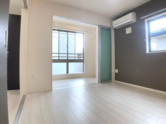 トリコロールⅡの内装