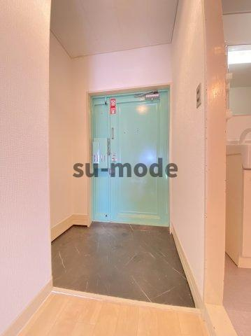 第２茨木ビューハイツ7号棟の玄関