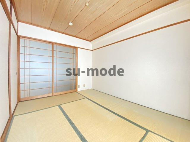 明香マンションの寝室