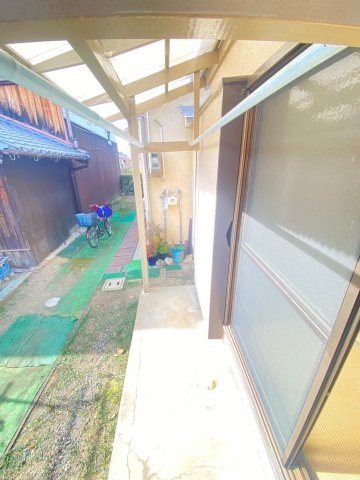 井道貸家のバルコニー