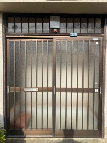 井道貸家のエントランス