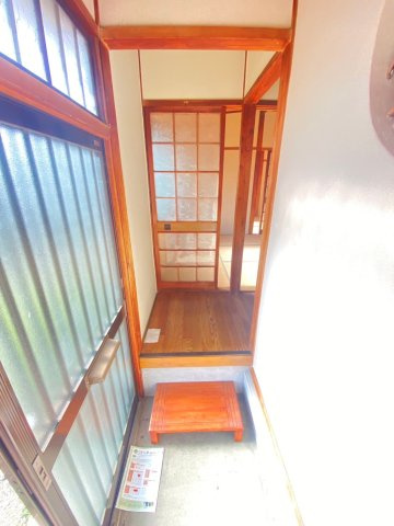 井道貸家の玄関