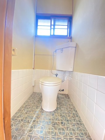 井道貸家のトイレ