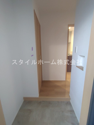 【玄関】 | グリーンハイツM | 別部屋写真です。