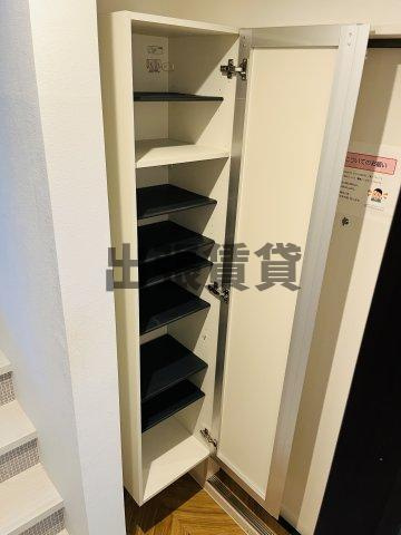 仲介手数料0円！SOLID栄生の収納