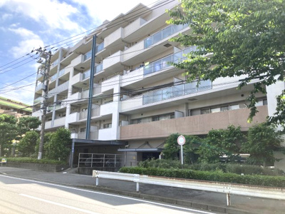 【外観】 | 【売主直売】ジークレフ藤沢 | 総戸数79戸、平成12年12月築、管理人は日勤勤務につき管理体制良好です♪