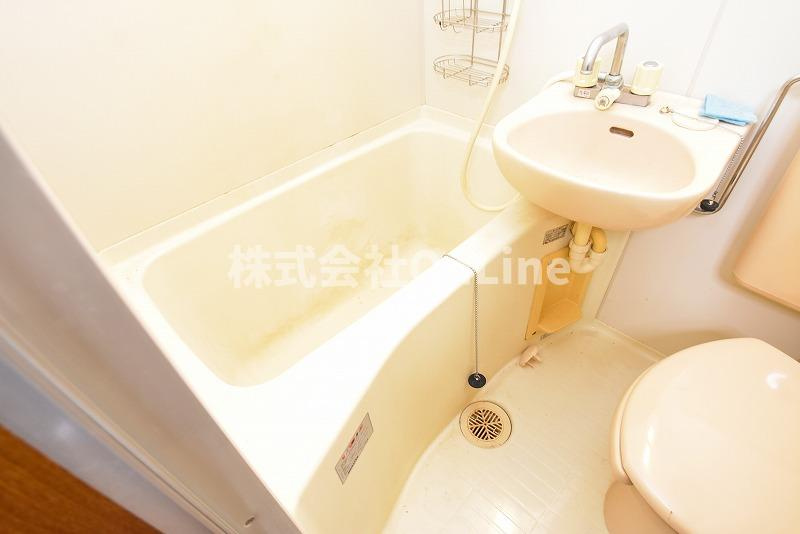 八尾市東山本町５丁目のアパートの浴室