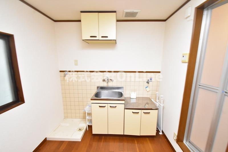 八尾市東山本町５丁目のアパートのキッチン