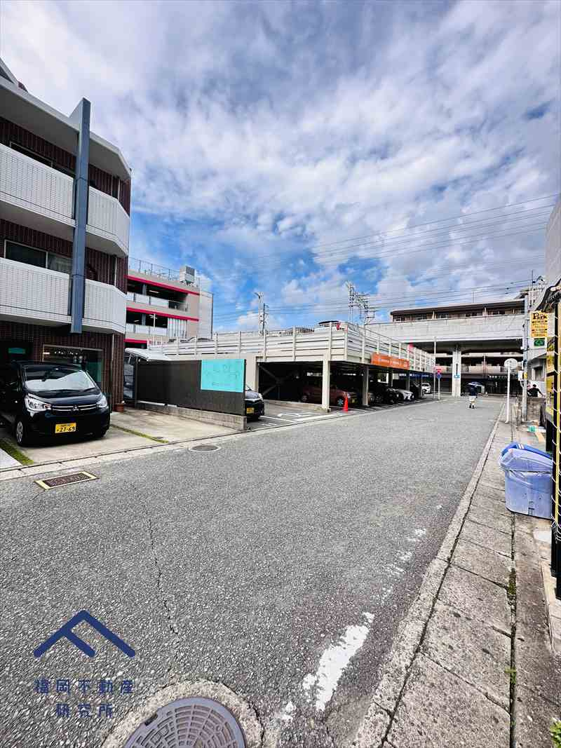 コープ野村大橋の駐車場