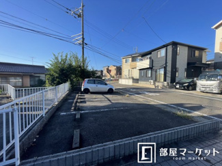【駐車場】
