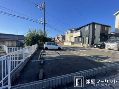 【駐車場】 | シャトル日比野