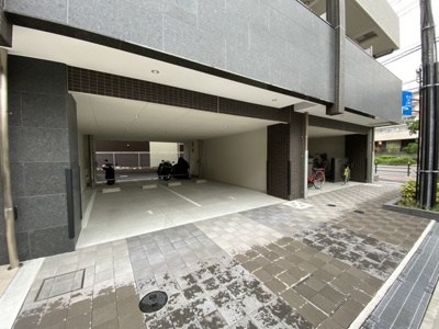 【駐車場】 | シャルマンパレ淡路 | 駐車場、駐輪場です