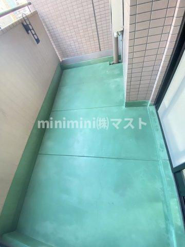 大国町青山ビル別館のバルコニー