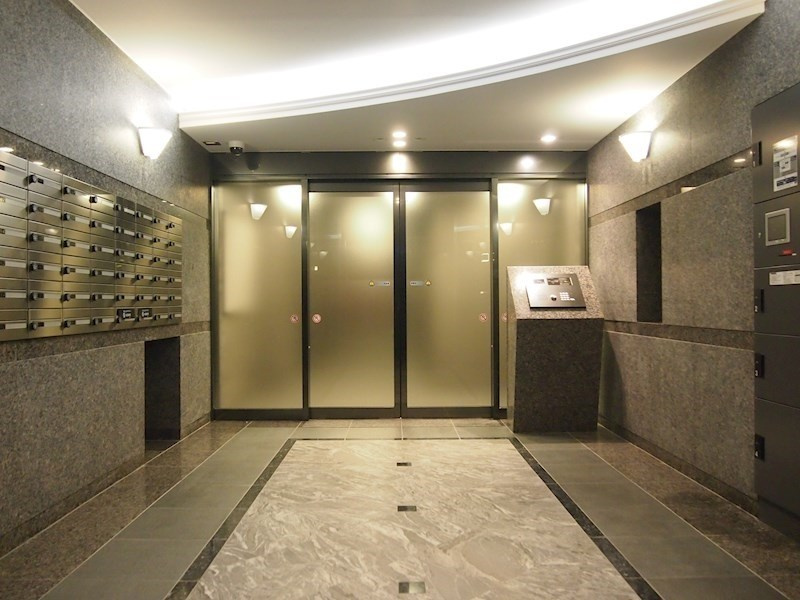 ルーブル東蒲田七番館のエントランス