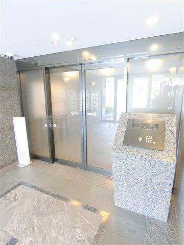 ルーブル東蒲田七番館のエントランス