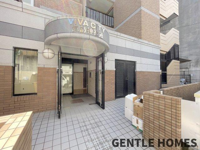 東栄ビバシティ諏訪神社通りのエントランス