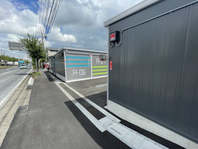 【外観】 | COCO GARAGE蓮田 | 外はこのようになっています