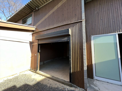 【外観】 | 中貸倉庫 | 外はこのようになっています