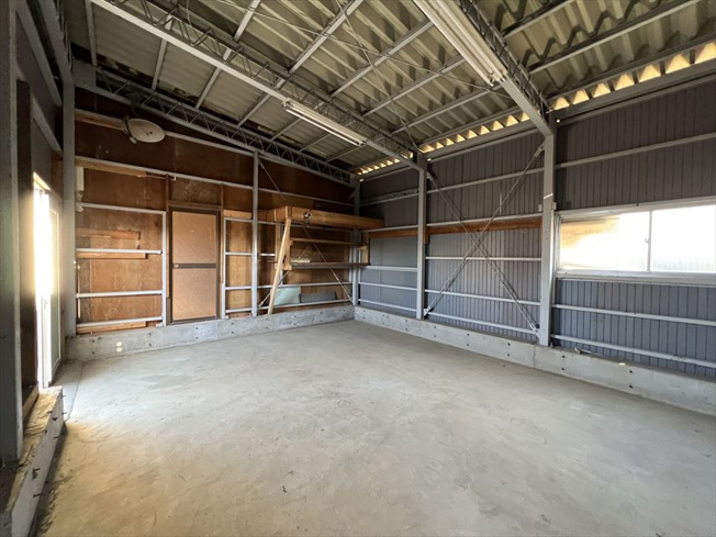 【内装】 | 中貸倉庫 | おしゃれな内装です