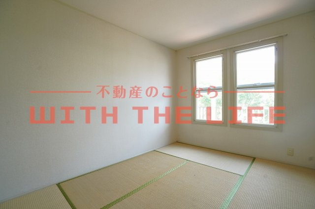 メゾンフルール【キャッシュバック対象物件】の和室|ゆったりとくつろげる和室です