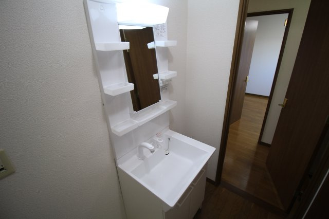ヨシムラハイツの独立洗面台