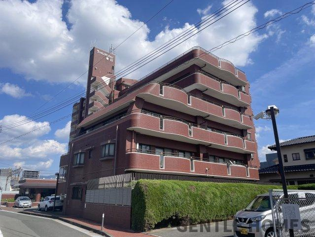 ライオンズマンション春日の外観