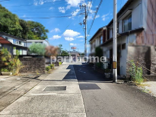 高知市石立町　土地の前面道路含む現地写真