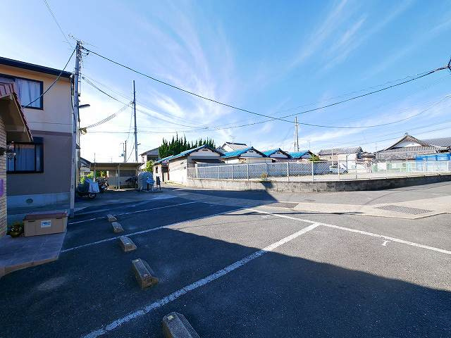 川嶋店舗の駐車場