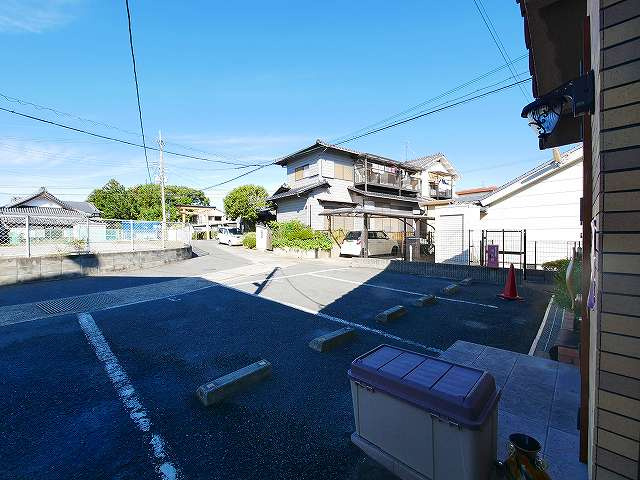 川嶋店舗の駐車場