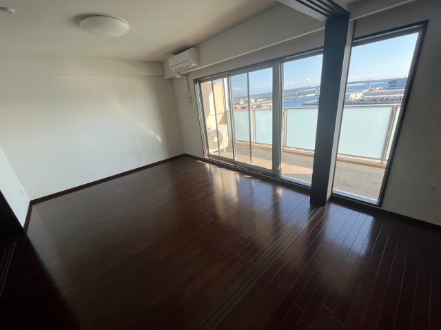 サニープレイス西芦屋２号館の居間・リビング