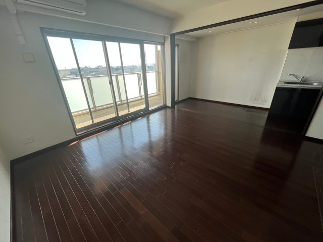 サニープレイス西芦屋２号館の居間・リビング