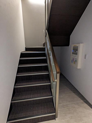 【その他共用部分】 | ニシサン　レジデンス | 共用階段