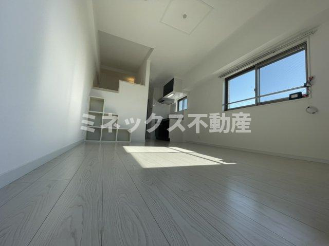 【居間・リビング】 | Riviere Champ 宮田町 | 同タイプのお部屋の写真。現況を優先します。