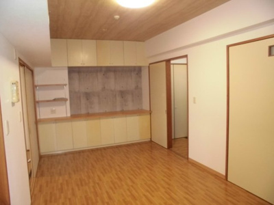 【居間・リビング】 | レジデンス東本町 | おしゃれなリビングです