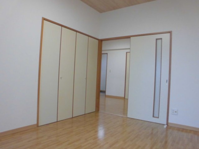 【洋室】 | レジデンス東本町 | 落ち着いた色調の洋室です