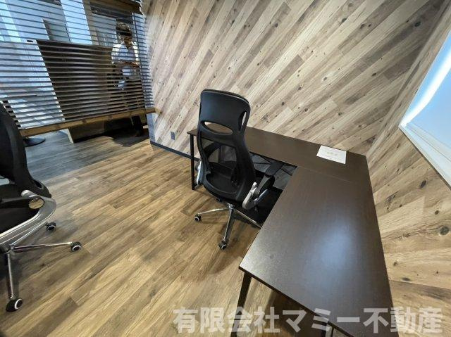 【内装】 | 諏訪栄町レンタルオフィスA　(半個室)