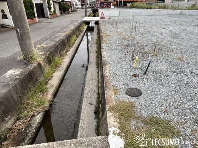 姫路市網干区新在家／3区画の前面道路含む現地写真