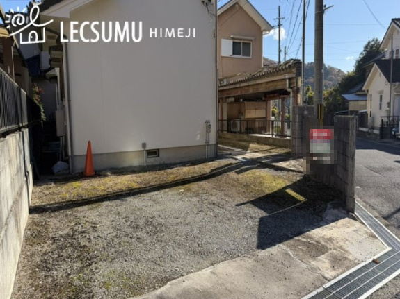 姫路市夢前町菅生澗／中古戸建の前面道路含む現地写真