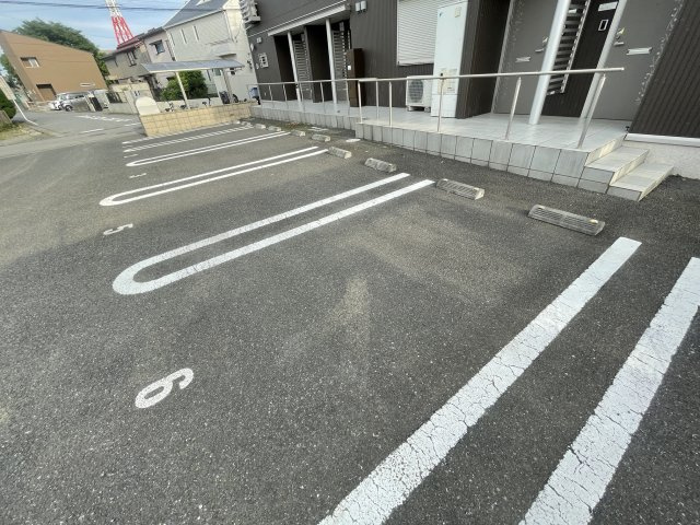 ラフィーユの駐車場