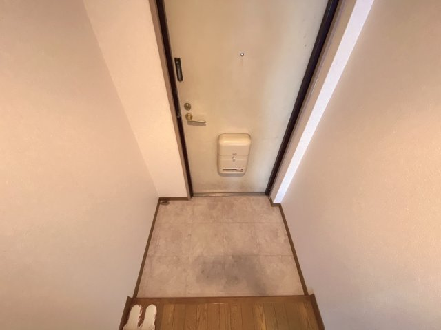 グランドール木下の玄関