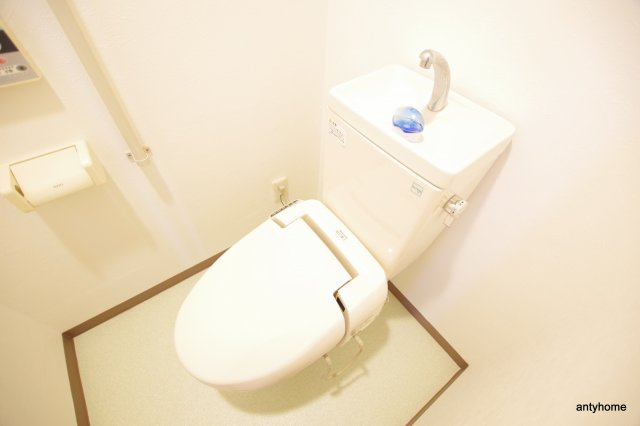 アルグラッド新福島　仲介手数料無料のトイレ
