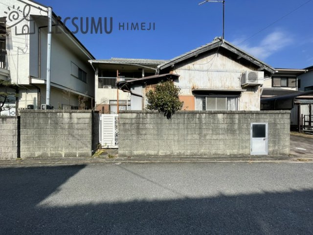 姫路市東山／売土地の前面道路含む現地写真